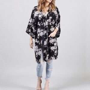 SPIRITUAL Gangster Maya Black Floral Kimono